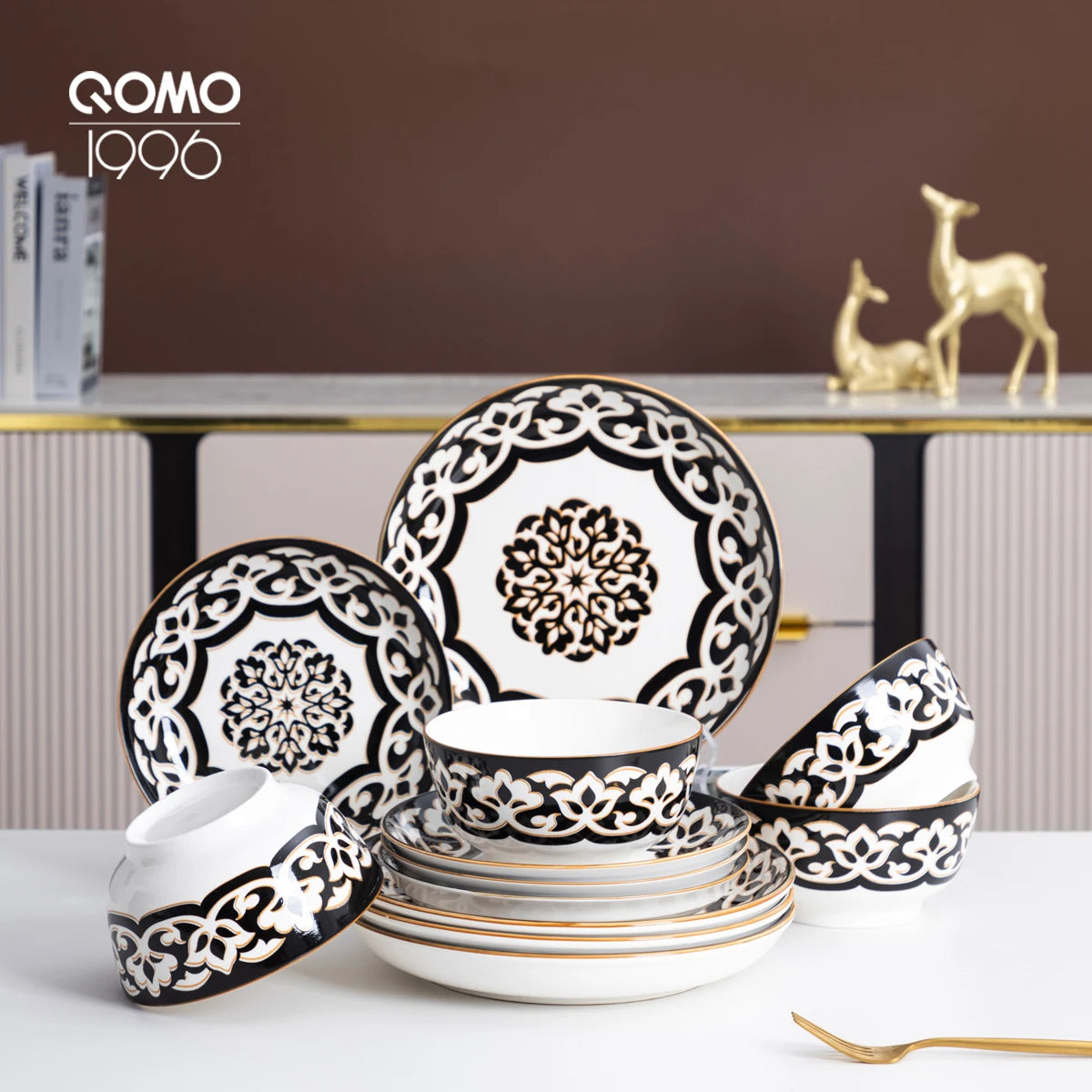 Dinnerware Set