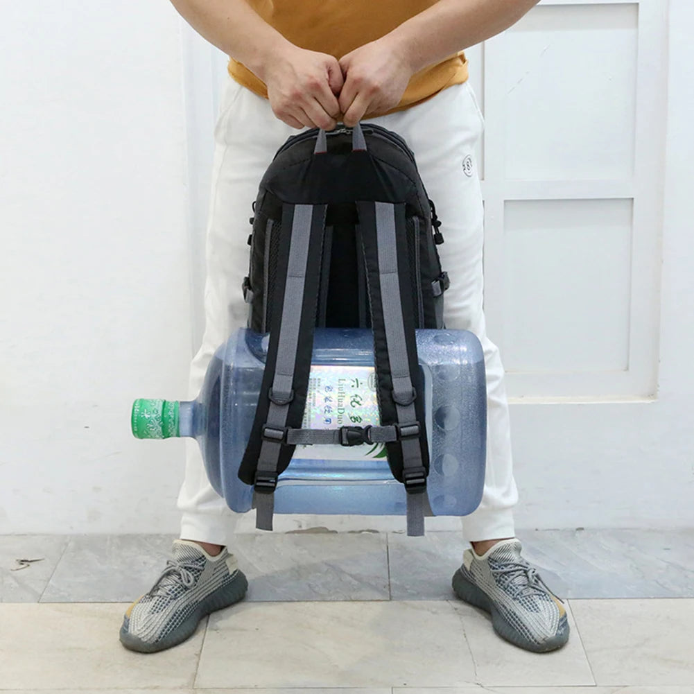 Polyester Fishing Backpack Unisex Breathable Large Capacity Wear Resistant